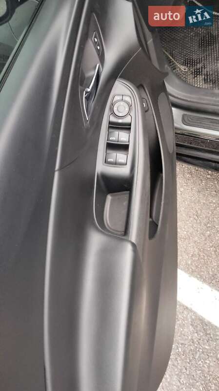 Хэтчбек Chevrolet Volt 2015 в Ровно