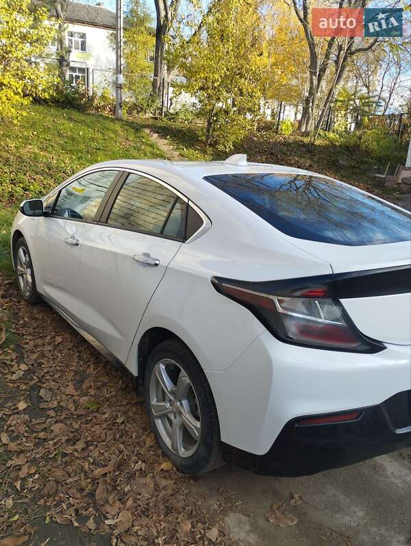 Хетчбек Chevrolet Volt 2018 в Чернівцях