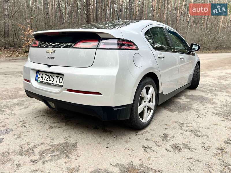 Хетчбек Chevrolet Volt 2013 в Броварах