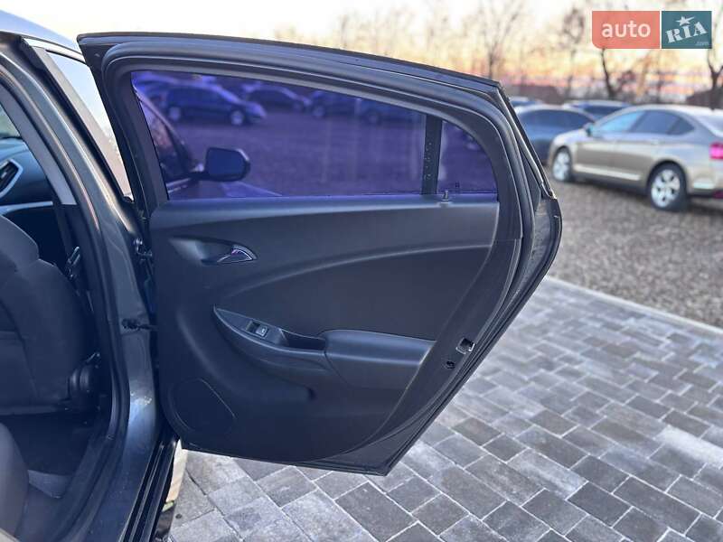 Хэтчбек Chevrolet Volt 2017 в Коломые