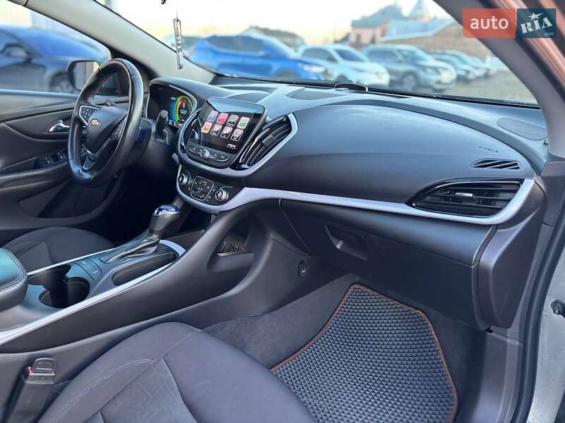 Хэтчбек Chevrolet Volt 2017 в Коломые