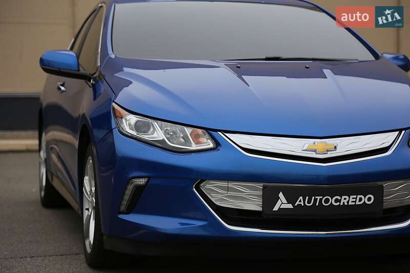 Хэтчбек Chevrolet Volt 2017 в Киеве