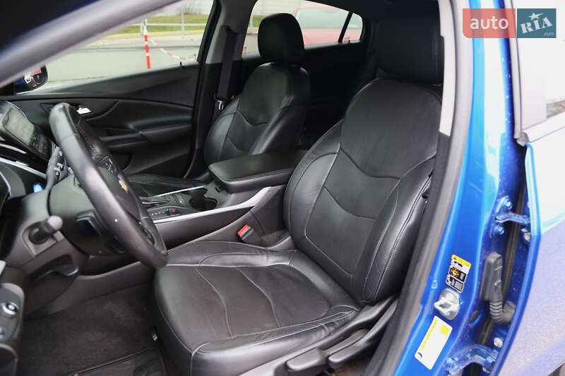 Хэтчбек Chevrolet Volt 2017 в Киеве