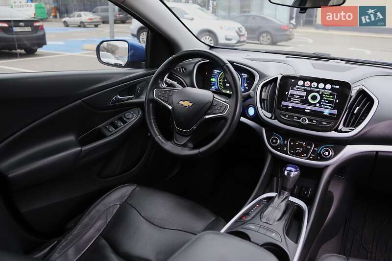 Хэтчбек Chevrolet Volt 2017 в Киеве