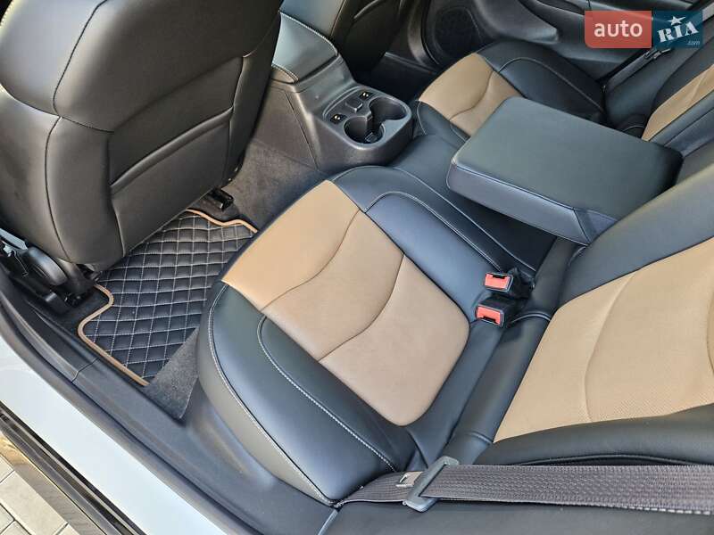 Хэтчбек Chevrolet Volt 2016 в Одессе