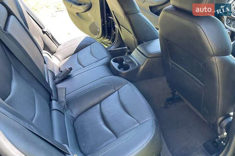 Хэтчбек Chevrolet Volt 2018 в Киеве
