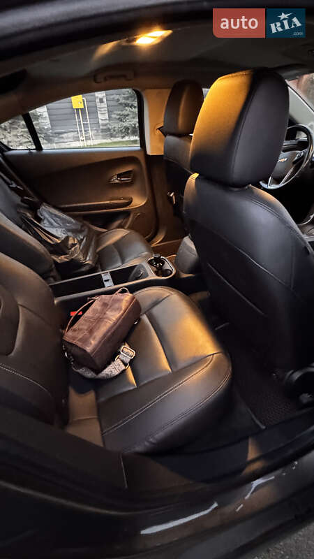 Хэтчбек Chevrolet Volt 2013 в Киеве