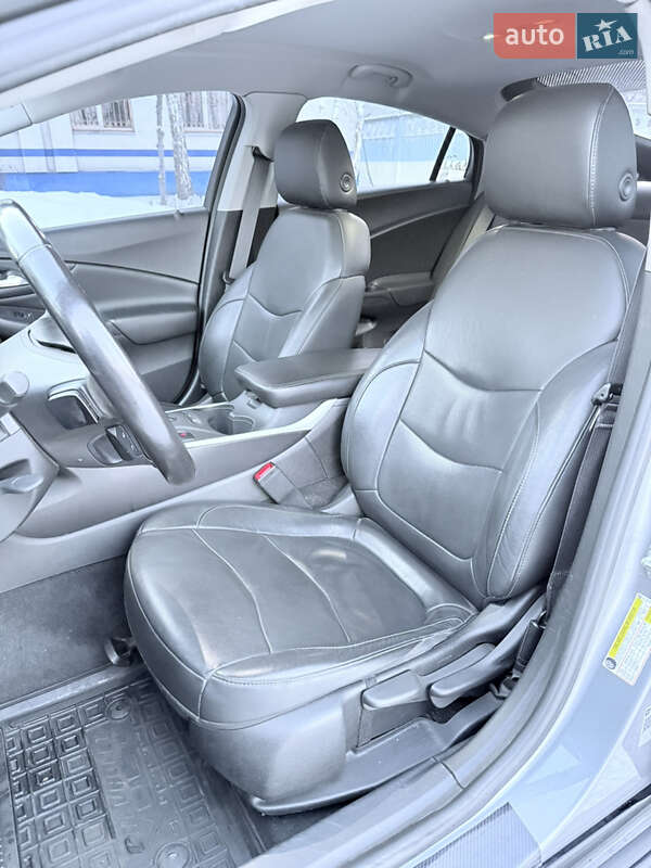 Хэтчбек Chevrolet Volt 2018 в Киеве