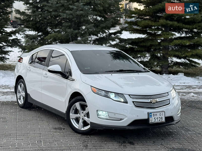 Хэтчбек Chevrolet Volt 2015 в Одессе фото Хэтчбек Chevrolet Volt 2015 в Одессе