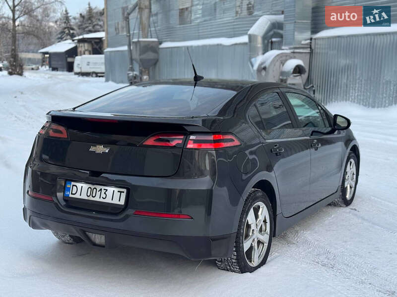 Хэтчбек Chevrolet Volt 2013 в Киеве