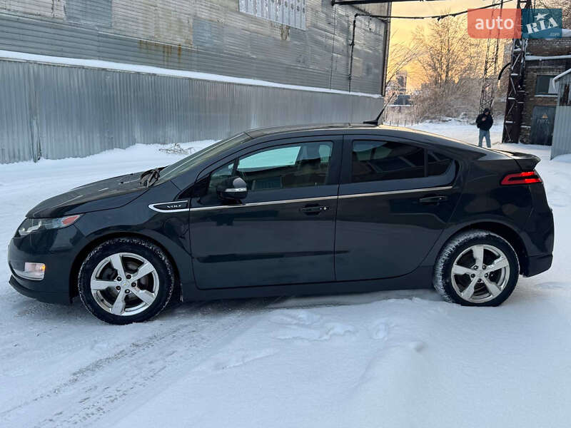 Хэтчбек Chevrolet Volt 2013 в Киеве