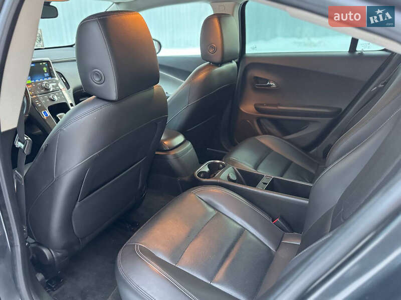 Хэтчбек Chevrolet Volt 2013 в Киеве