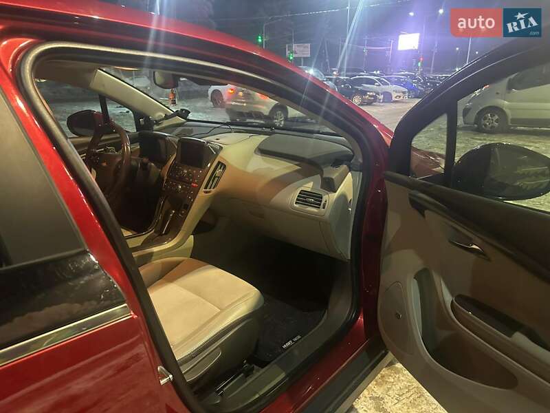 Хэтчбек Chevrolet Volt 2012 в Белогородке фото 7 Хэтчбек Chevrolet Volt 2012 в Белогородке