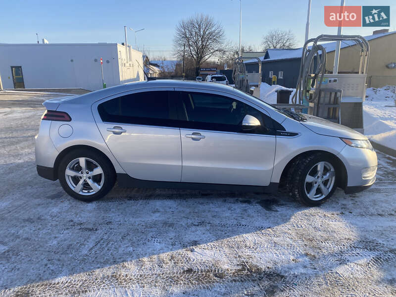 Хэтчбек Chevrolet Volt 2014 в Ромнах