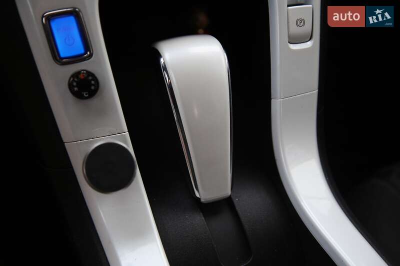 Хетчбек Chevrolet Volt 2013 в Харкові