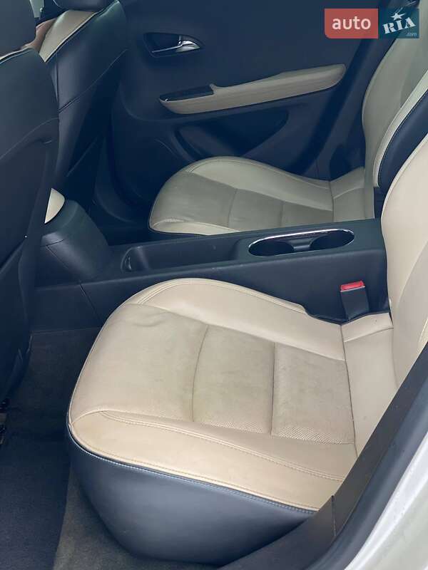 Хэтчбек Chevrolet Volt 2012 в Киеве фото 46 Хэтчбек Chevrolet Volt 2012 в Киеве