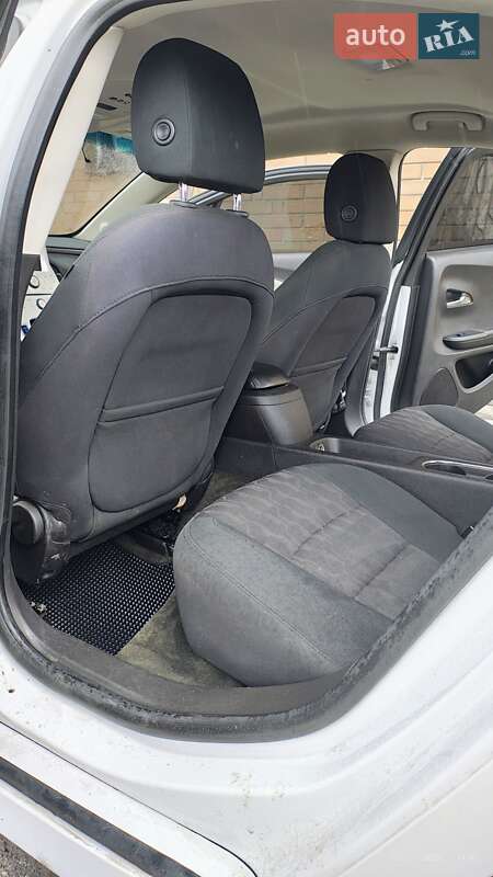 Хетчбек Chevrolet Volt 2011 в Дніпрі