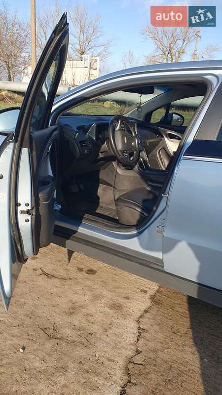 Хетчбек Chevrolet Volt 2014 в Южноукраїнську
