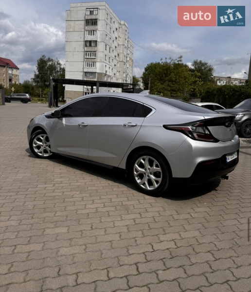 Хэтчбек Chevrolet Volt 2016 в Ивано-Франковске
