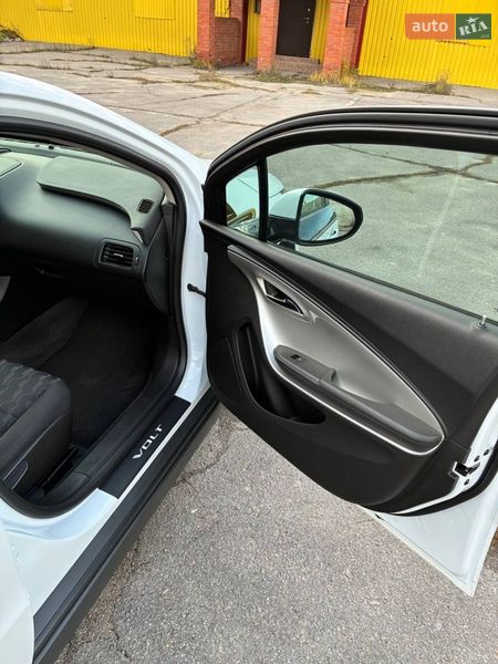 Хэтчбек Chevrolet Volt 2013 в Харькове