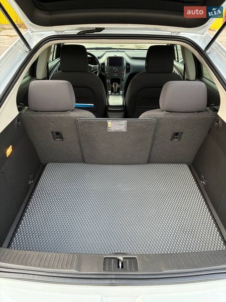 Хэтчбек Chevrolet Volt 2013 в Харькове