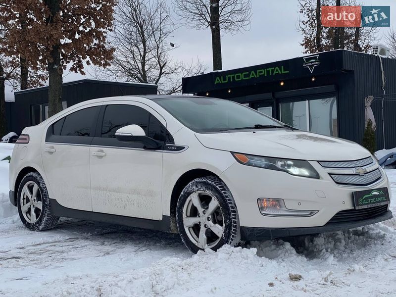 Хэтчбек Chevrolet Volt 2012 в Киеве