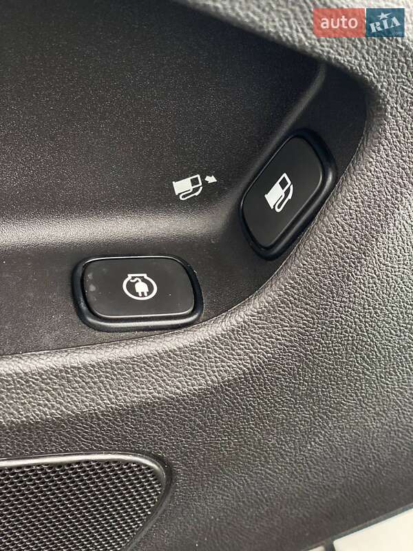 Хэтчбек Chevrolet Volt 2012 в Киеве