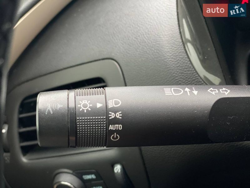 Хэтчбек Chevrolet Volt 2012 в Киеве