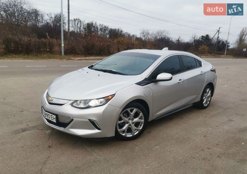 Хэтчбек Chevrolet Volt 2016 в Киеве