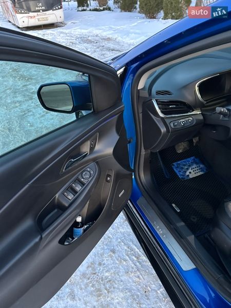 Хэтчбек Chevrolet Volt 2017 в Киеве