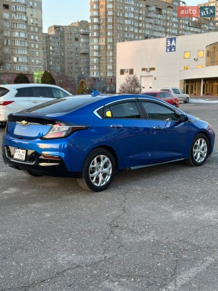Хэтчбек Chevrolet Volt 2017 в Киеве