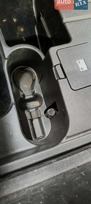 Хэтчбек Chevrolet Volt 2014 в Южноукраинске