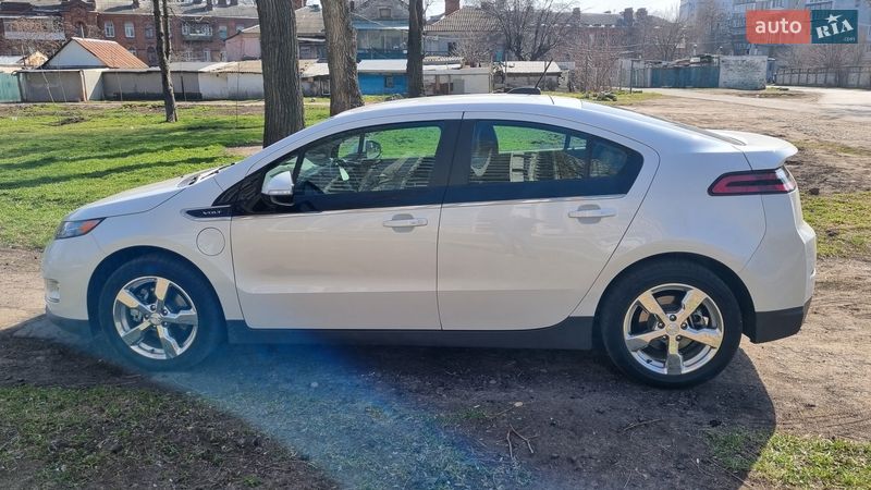 Хэтчбек Chevrolet Volt 2015 в Одессе