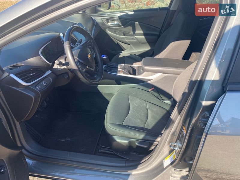 Хэтчбек Chevrolet Volt 2016 в Киеве