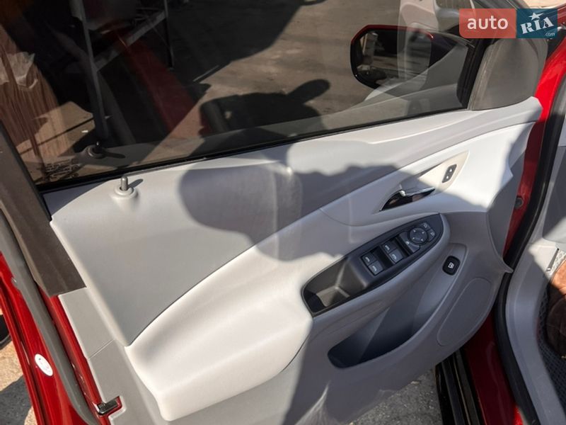 Хетчбек Chevrolet Volt 2015 в Черкасах