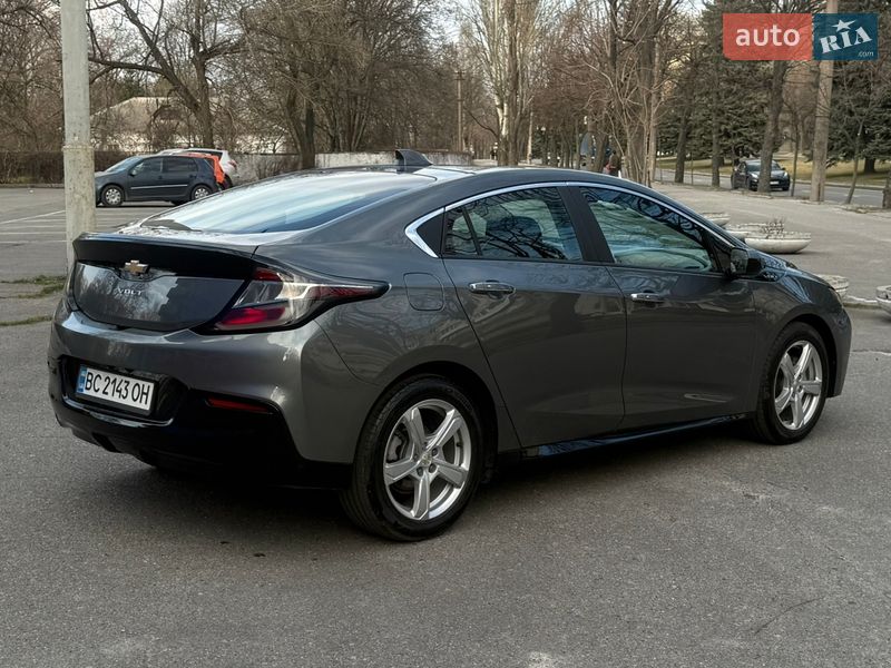 Хэтчбек Chevrolet Volt 2016 в Днепре