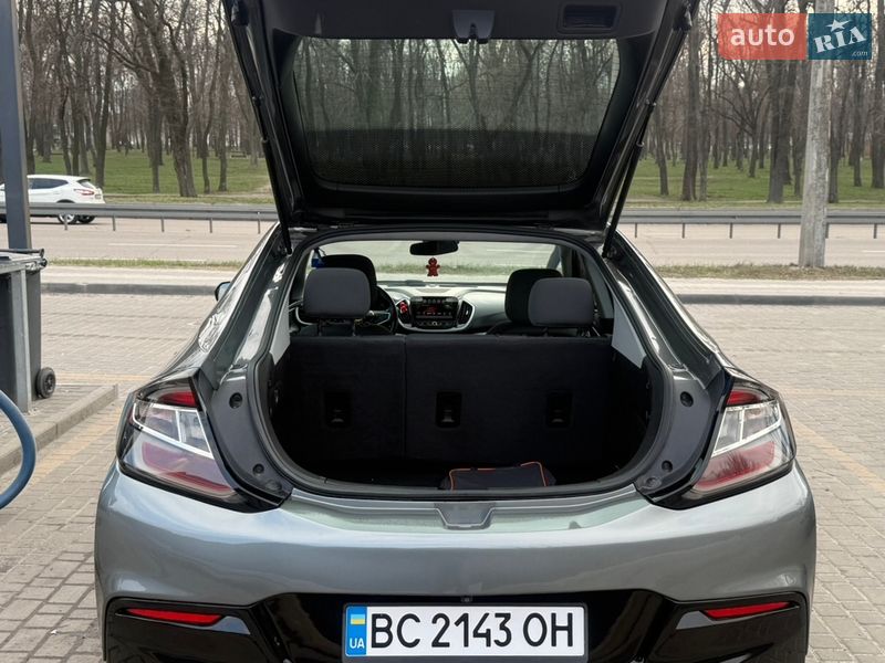 Хэтчбек Chevrolet Volt 2016 в Днепре