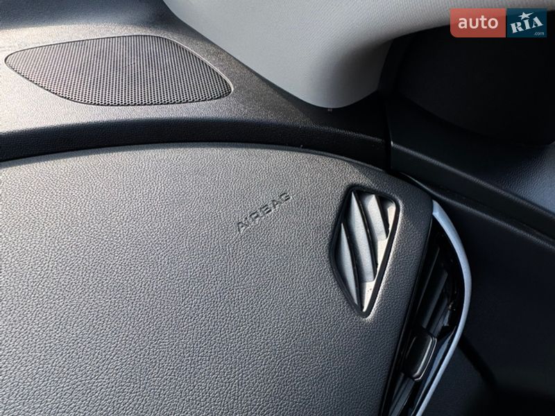 Хэтчбек Chevrolet Volt 2017 в Полтаве