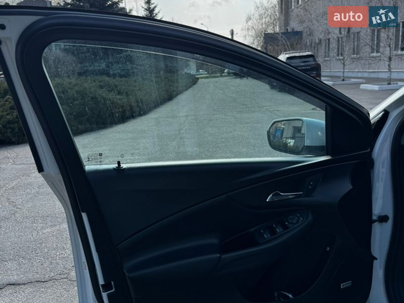 Хэтчбек Chevrolet Volt 2017 в Полтаве