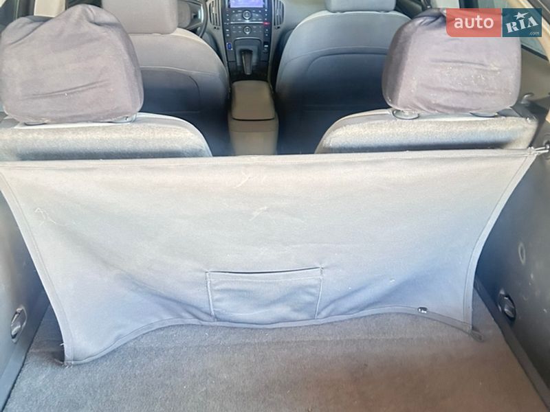 Хэтчбек Chevrolet Volt 2012 в Чутове