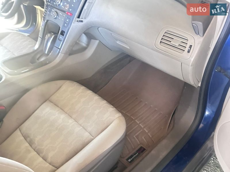 Хэтчбек Chevrolet Volt 2012 в Чутове