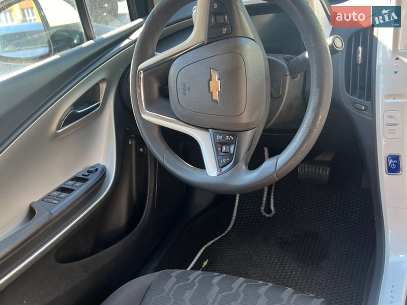 Хэтчбек Chevrolet Volt 2013 в Святопетровское