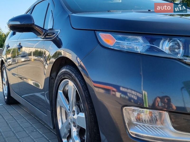 Хэтчбек Chevrolet Volt 2013 в Тернополе
