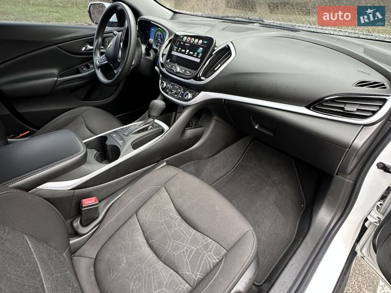 Хэтчбек Chevrolet Volt 2018 в Белогородке