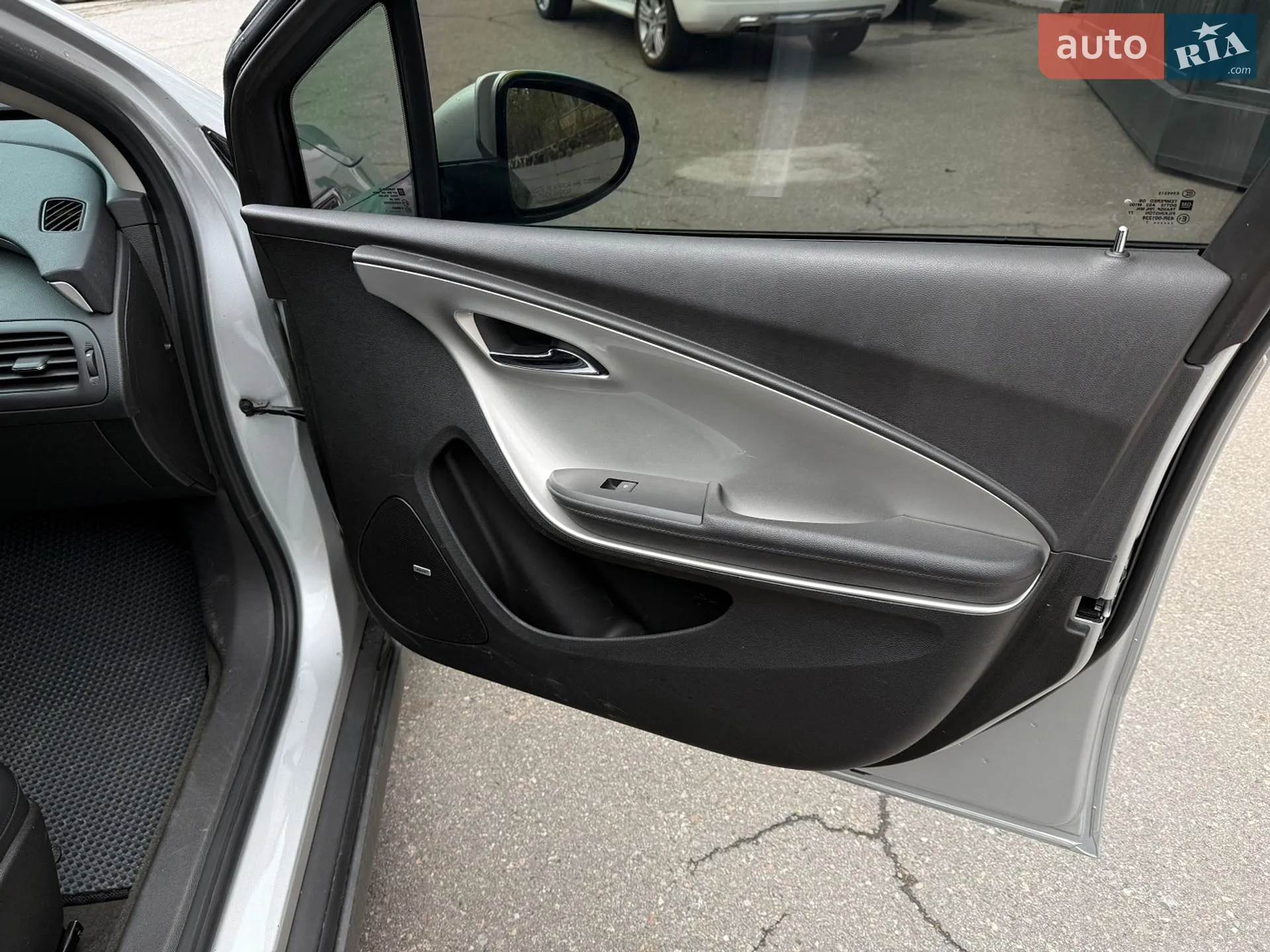 2011 Chevrolet Volt - мініатюра 17