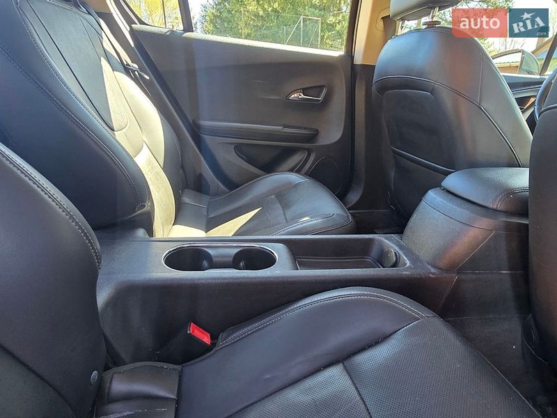 Хэтчбек Chevrolet Volt 2012 в Трускавце