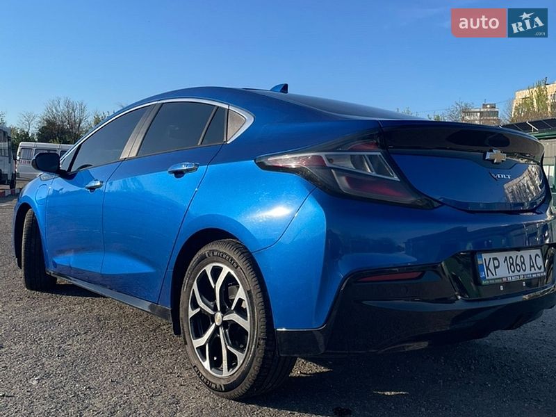 Хэтчбек Chevrolet Volt 2016 в Запорожье