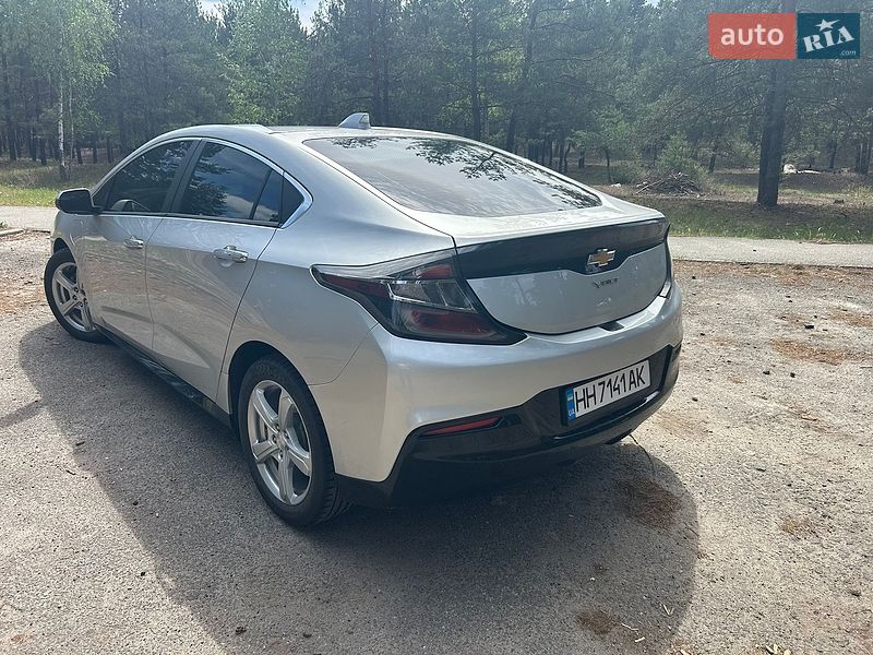 Хэтчбек Chevrolet Volt 2018 в Киеве