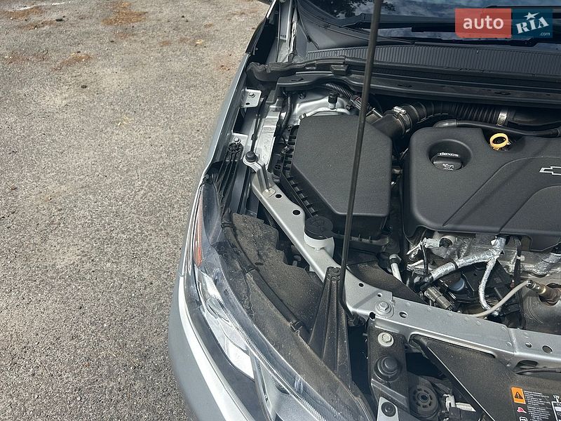 Хэтчбек Chevrolet Volt 2018 в Киеве