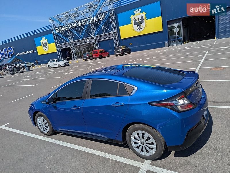 Хэтчбек Chevrolet Volt 2016 в Чернигове